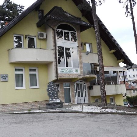 Restoran&Motel And Apartmants Lovacka Prica Tesanj Екстериор снимка