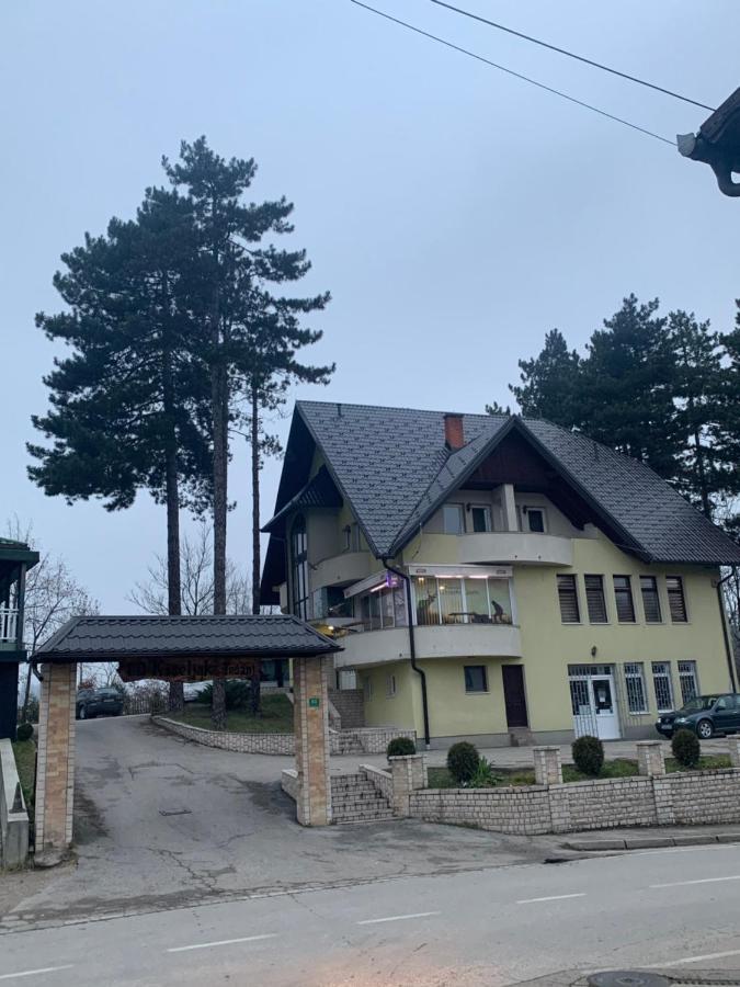 Restoran&Motel And Apartmants Lovacka Prica Tesanj Екстериор снимка