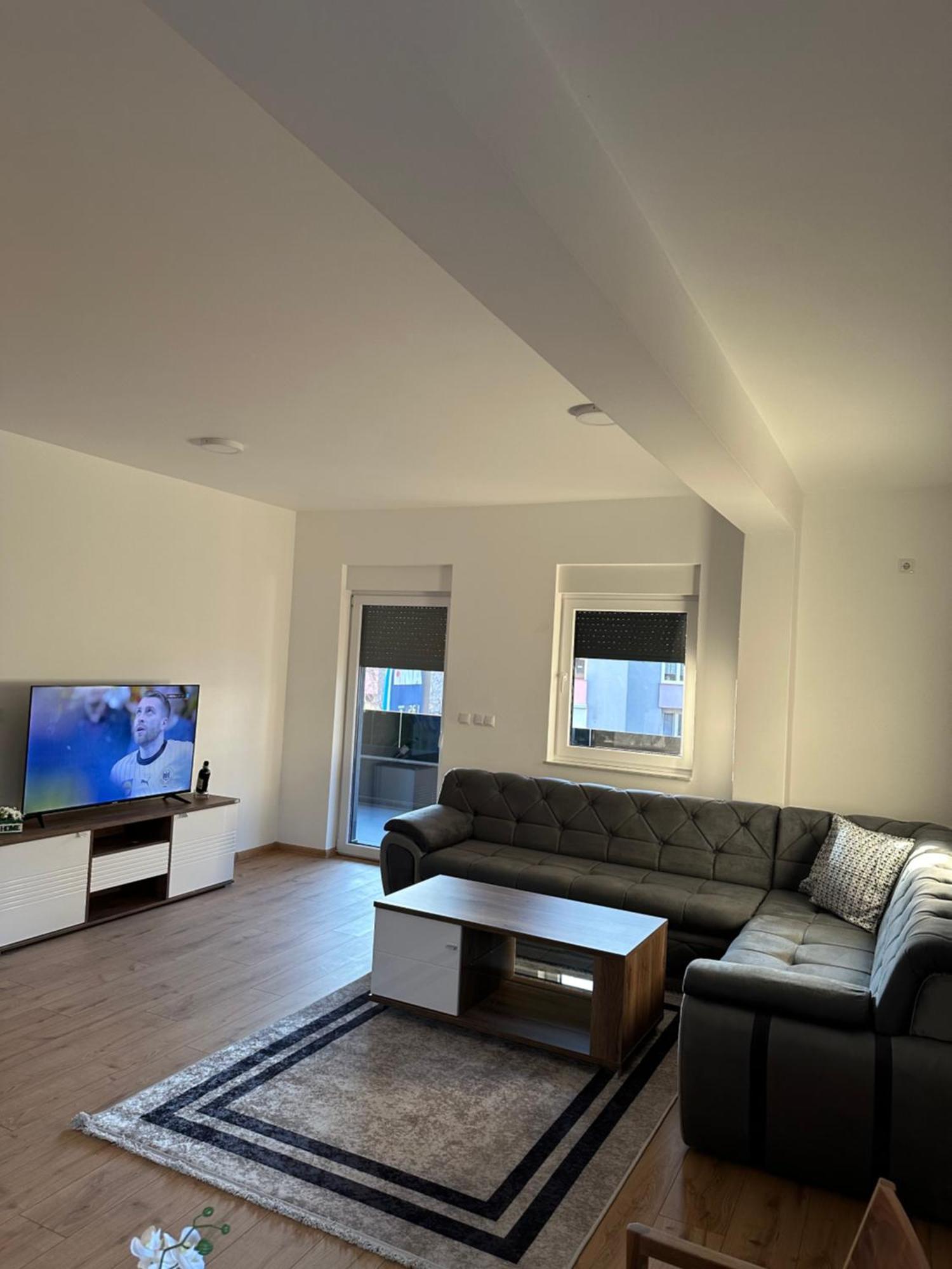 Restoran&Motel And Apartmants Lovacka Prica Tesanj Екстериор снимка