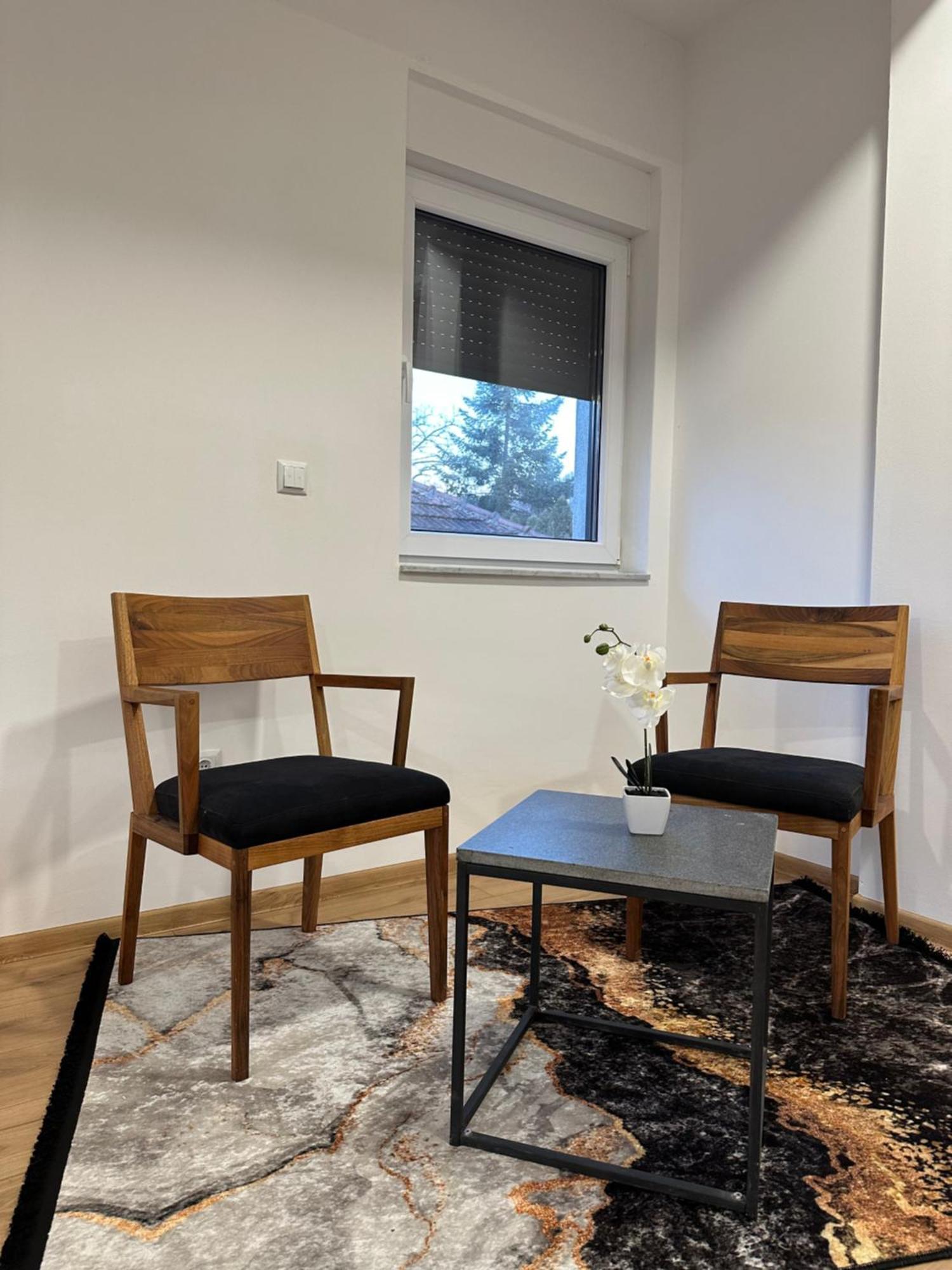 Restoran&Motel And Apartmants Lovacka Prica Tesanj Екстериор снимка