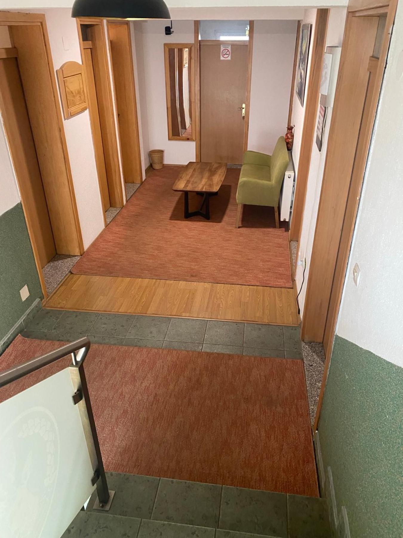 Restoran&Motel And Apartmants Lovacka Prica Tesanj Екстериор снимка