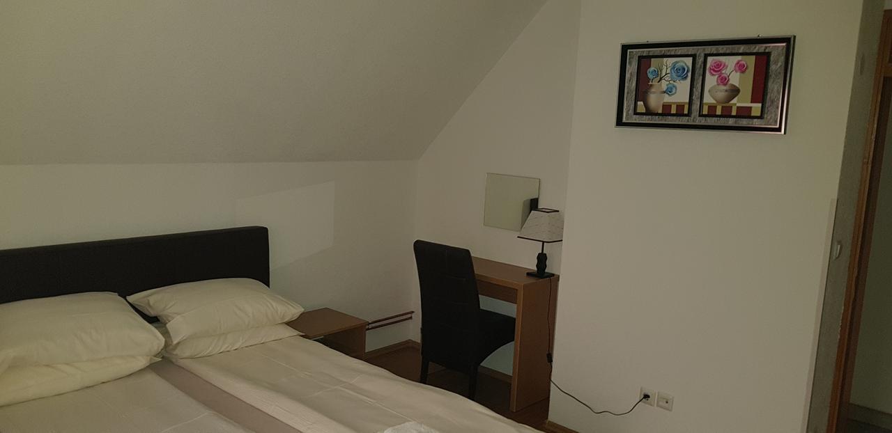 Restoran&Motel And Apartmants Lovacka Prica Tesanj Екстериор снимка