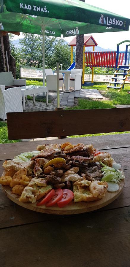 Restoran&Motel And Apartmants Lovacka Prica Tesanj Екстериор снимка