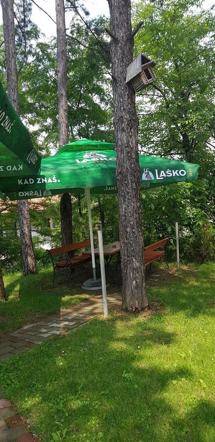 Restoran&Motel And Apartmants Lovacka Prica Tesanj Екстериор снимка