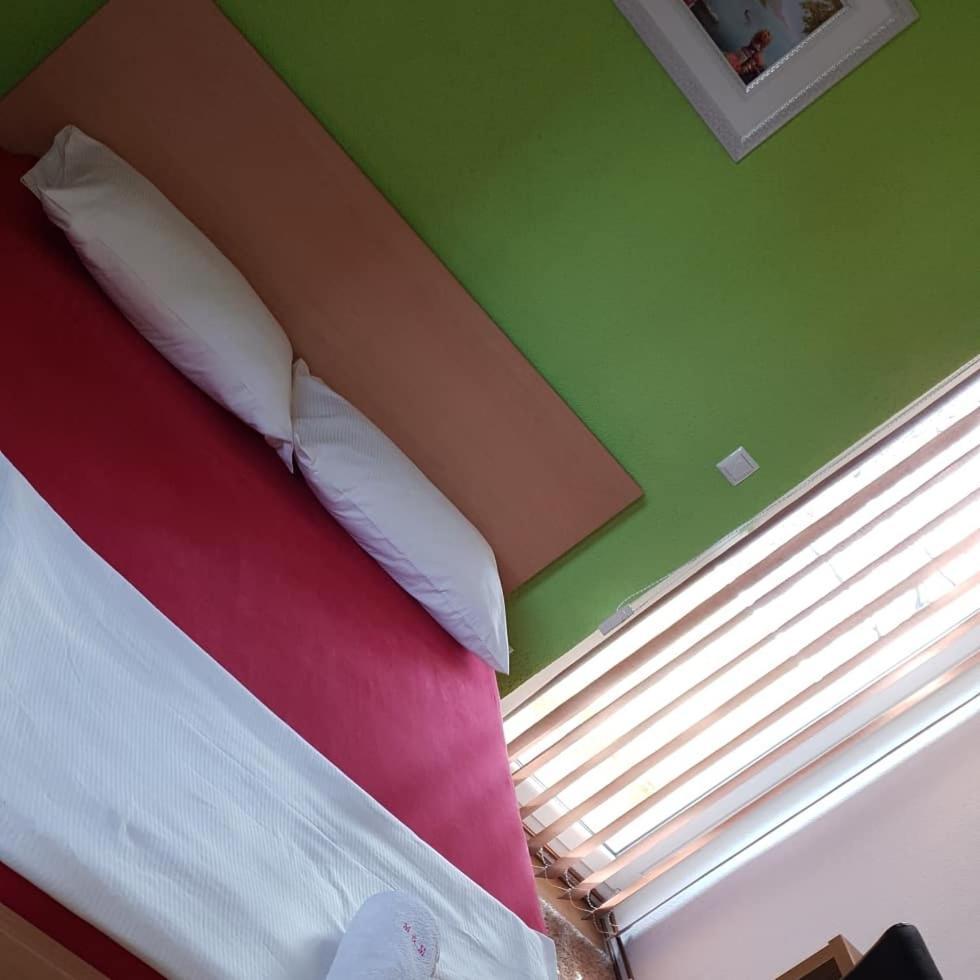 Restoran&Motel And Apartmants Lovacka Prica Tesanj Екстериор снимка