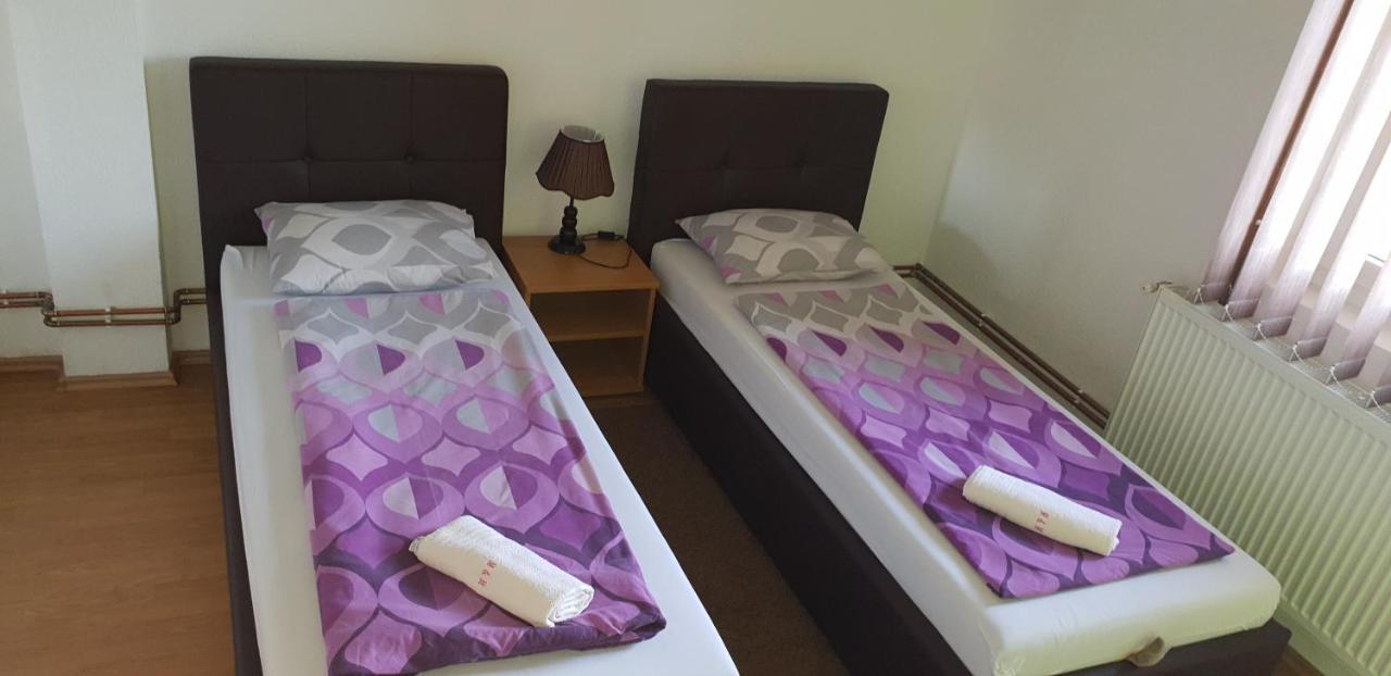 Restoran&Motel And Apartmants Lovacka Prica Tesanj Екстериор снимка