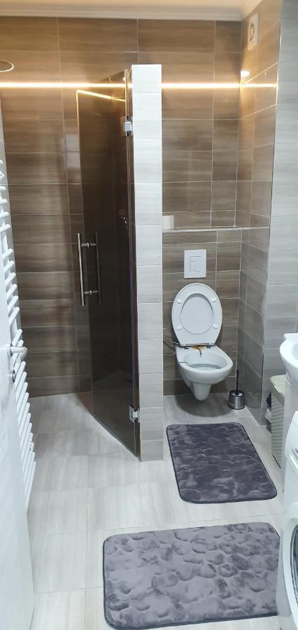 Restoran&Motel And Apartmants Lovacka Prica Tesanj Екстериор снимка