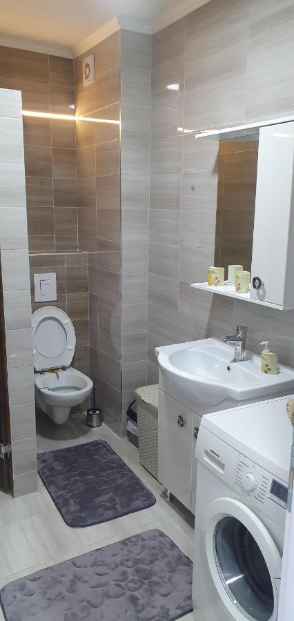 Restoran&Motel And Apartmants Lovacka Prica Tesanj Екстериор снимка