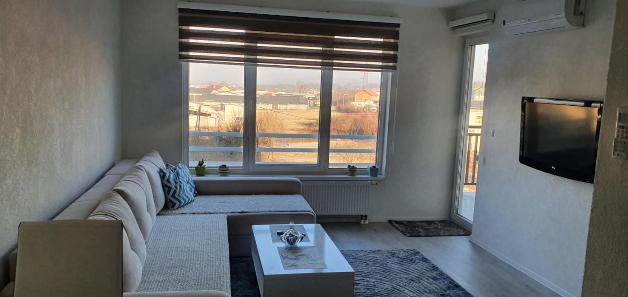 Restoran&Motel And Apartmants Lovacka Prica Tesanj Екстериор снимка
